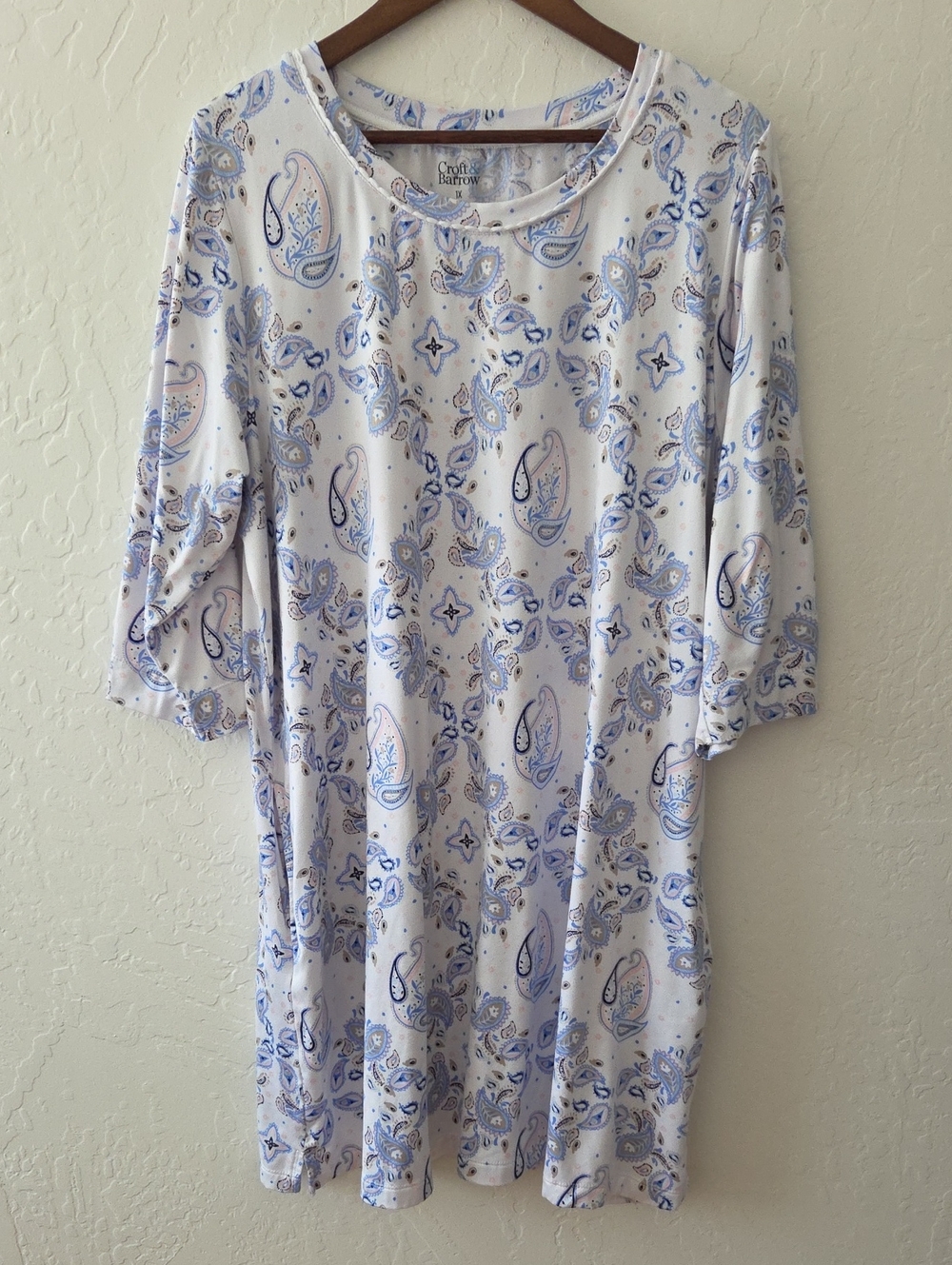 Croft & Barrow White Sleepwear with Blue and Pink Paisley Print